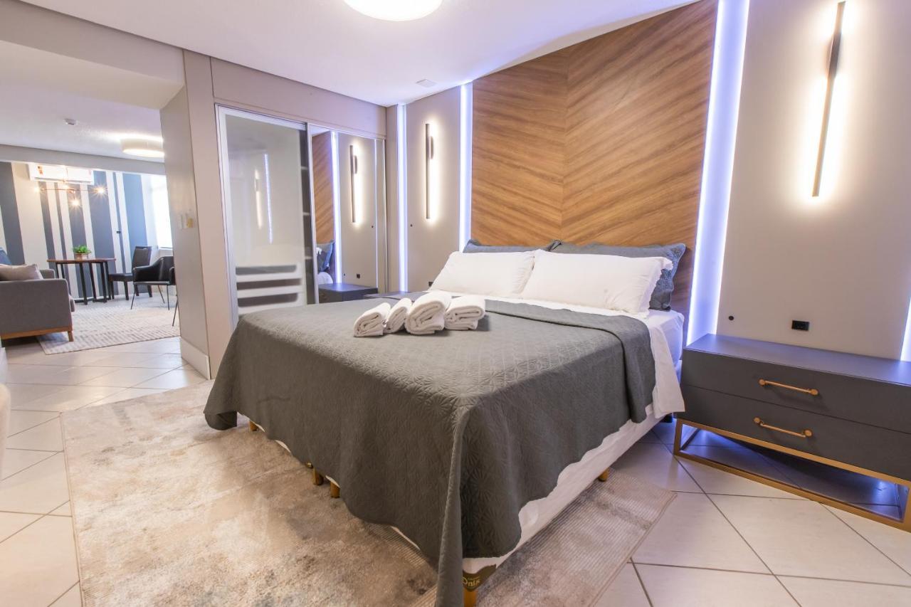 Delupo Hotel - Livin Studios Criciuma  Luaran gambar