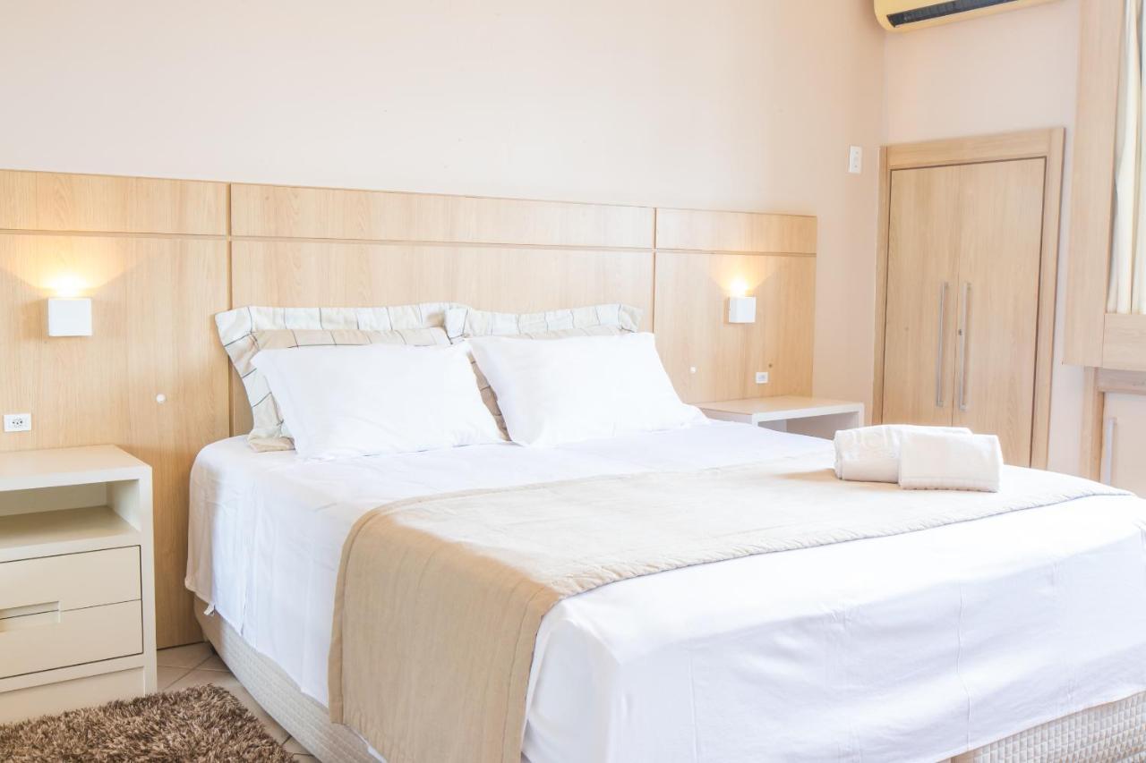 Delupo Hotel - Livin Studios Criciuma  Luaran gambar