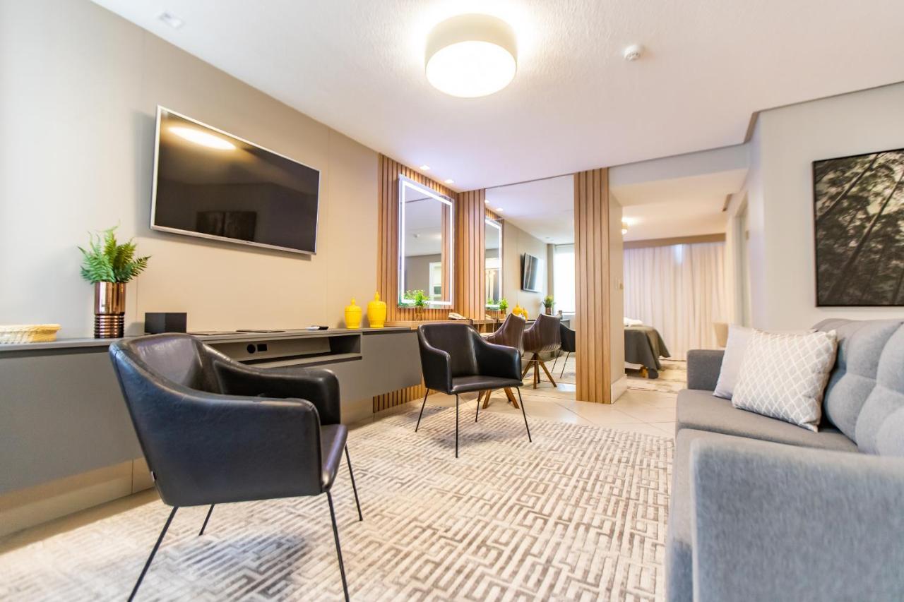 Delupo Hotel - Livin Studios Criciuma  Luaran gambar