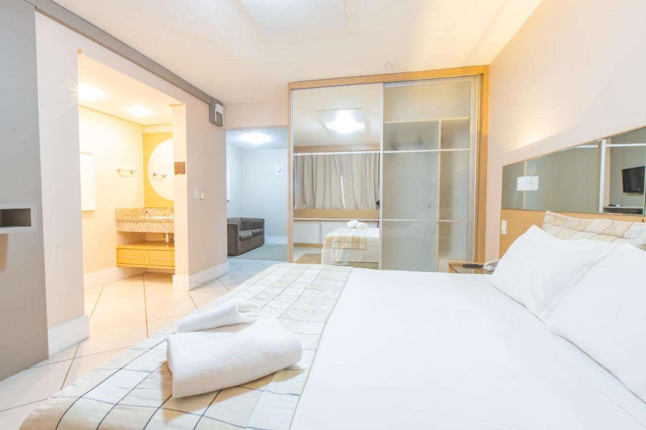 Delupo Hotel - Livin Studios Criciuma  Luaran gambar