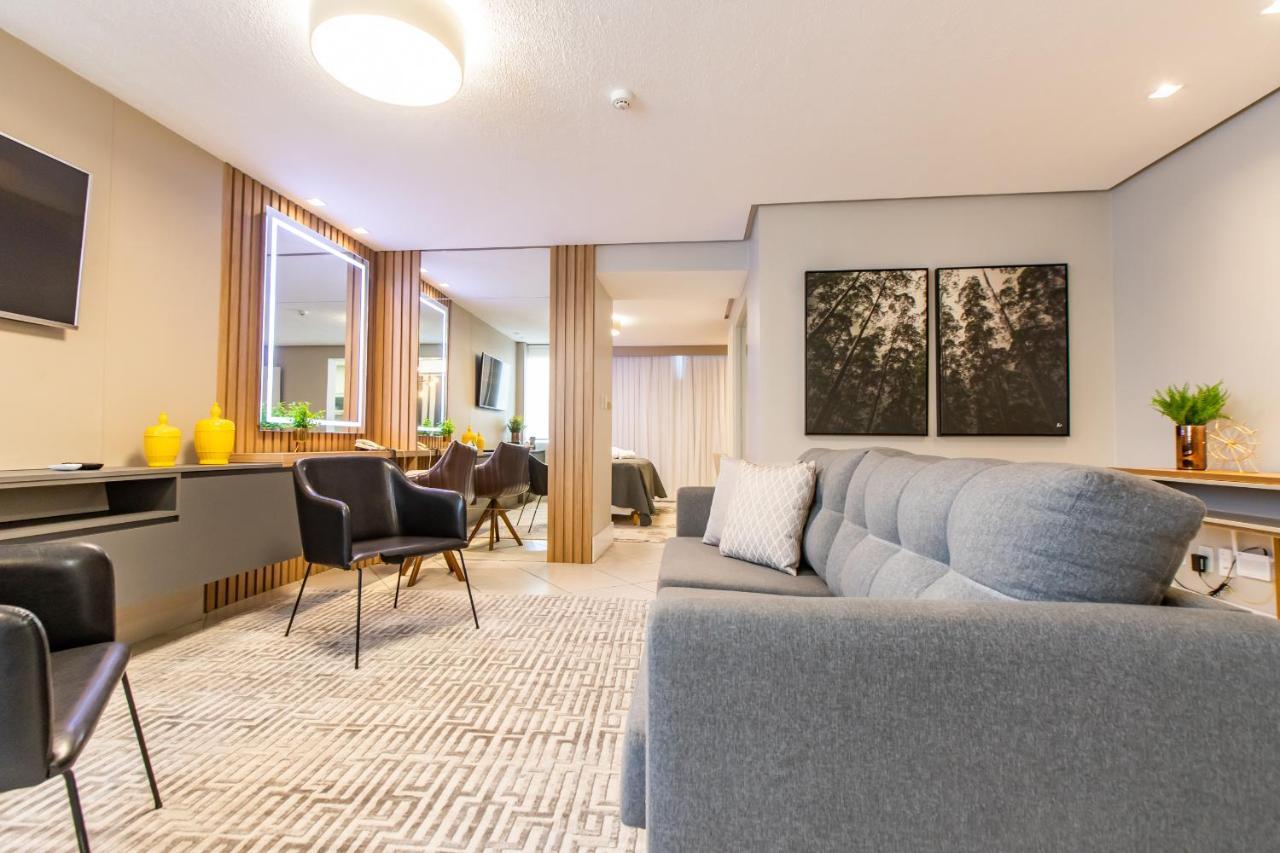 Delupo Hotel - Livin Studios Criciuma  Luaran gambar